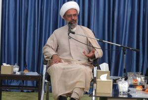 ملت و دولت در برابر زیاده‌خواهی هسته‌ای آمریکا بایستند