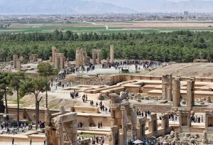 ثبت بیش از ۳ هزار قلم آثار موزه تخت جمشید در سامانه جامع میراث کشور