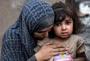نویسنده آمریکایی:نسل‌کشی را متوقف و فلسطین را آزاد کنید