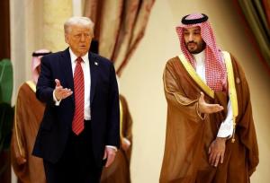کاسبی با «اسلحه آمریکایی» دستاورد اصلی سفر پرهیاهوی ترامپ به خلیج فارس