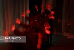 یک هنرمند: چرا کسی به وضعیت تئاتر خوزستان رسیدگی نمی‌کند؟