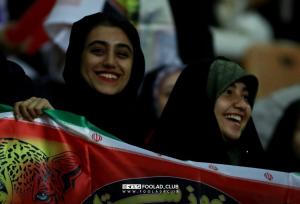 تصاویری از اولین حضور زنان اهوازی در ورزشگاه