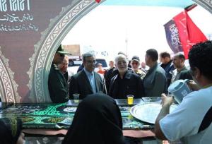 حضور وزیر کشور در جمع زائران پیاده امام رضا(ع)