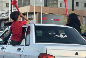 جشن قهرمانی تراکتور در خیابان‌های تبریز