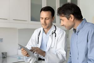 مراکز معتبر ارائه خدمات پزشکی در منزل در سراسر کشور