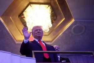 جایزه صلح فیفا به دونالد ترامپ اهدا شد