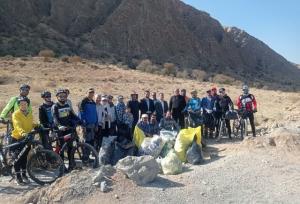 اجرای برنامه‌های فرهنگی و محیط ‌زیستی در ارتفاعات شیراز با مشارکت شهروندان