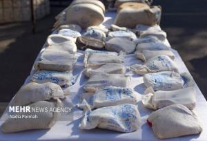 کشف ۳۸ کیلوگرم موادمخدر در بهارستان و دستگیری ۲ قاچاقچی