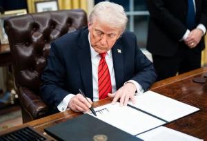 نطق جنجالی و تازه ترامپ علیه بایدن و هریس