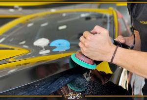 دیتیلینگ خودرو راهکاری حرفه ای برای بازگرداندن درخشش و زیبایی خودرو