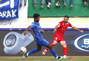 شکست فوتبال ایران در زمین افتضاح استادیوم اراک!