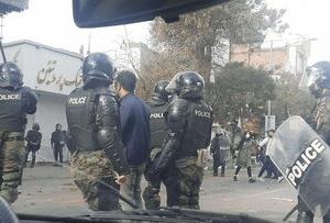 گزارش خبرگزاری فارس از اعتراضات دیروز و دیشب