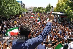 رجزخوانی جـوانان شاهرودی بـه سه زبـان زنده دنیـا