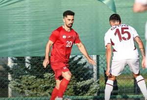 حضور کاپیتان پرسپولیس بالباس شخصی/خوش و بش دروازه بان برزیلی با اوسمار