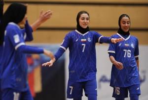 استقلال صدرنشین ماند / فولاد و نفت آبادان در جمع مدعیان