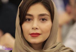 دیبا زاهدی با یک استایل جذاب دلبری کرد