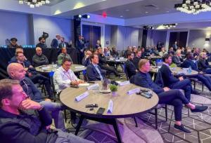 قلعه‌نویی با سرمربی بلژیک سر یک میز نشست