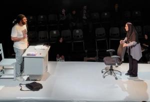 «دراماتورژ»؛ بازنمایی دغدغه‌های هنری و نقد صادقانه فضای تئاتر اصفهان