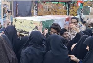 عطرافشانی گلزار شهدای شاهرود با حضور پیکر شهید گمنام