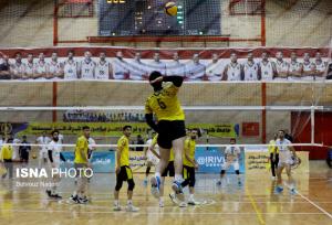 تساوی تیم‌های والیبال سپاهان و پیکان در دیدار تدارکاتی پیش‌فصل