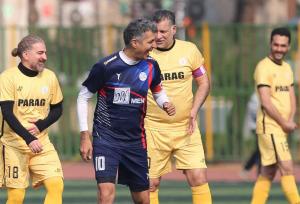 تصویری جالب از پشت صحنه برنامه عادل با حضور علی دایی