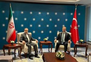 عراقچی: پیگیر حقوق قانونی خود وفق معاهده منع اشاعه هستیم