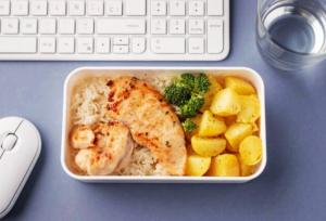 طرز تهیه ۱۰ غذای رژیمی با مرغ برای سرکار