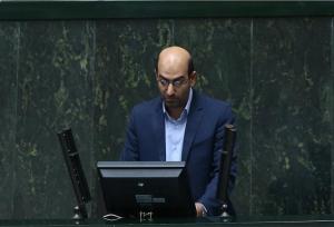 قانون بازگشت اموال نامشروع مسئولان به بیت‌المال اجرا شود