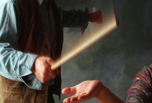 یک مسئول در آموزش و پرورش فارس: هرگونه تنبیه بدنی دانش‌آموز به طور مطلق ممنوع است