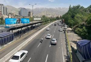 حذف گاردریل‌های فلزی در بزرگراه شهید چمران تهران