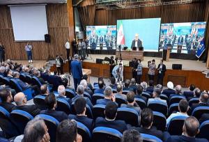 قدردانی پزشکیان از وزارت نفت برای سرعت در جمع‌آوری گازهای مشعل