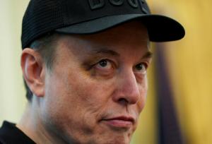 ماسک خواستار انحلال کمیسیون اروپا شد