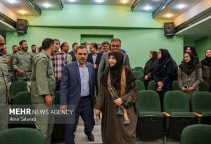 «شینا انصاری» سمنان را به مقصد تهران ترک کرد