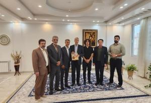 تجلیل معاون استاندار کرمانشاه از قهرمان رکوردشکن دوومیدانی