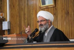 امام جمعه سمنان: مدارس بهترین ظرفیت برای جهاد تبیین و رفع شبهات هستند