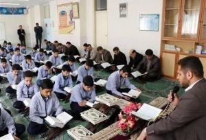 از شعار تا عمل؛ چرا تثبیت قرآن در زندگی دانش‌آموزان همچنان پرچالش است؟