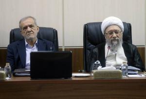 آیت الله آملی: اظهارات سخیف ترامپ ناشی از عدم تعادل فکری است