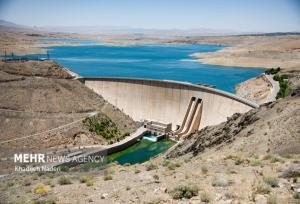 حجم سد زاینده‌رود به پایین‌ترین سطح تاریخی رسید؛ فقط ۱۱۸میلیون مترمکعب