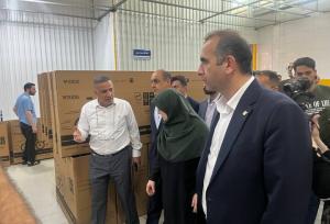 بازدید مهاجرانی از یک کارخانه تولید دوچرخه در انزلی