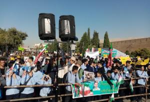 ۱۳ آبان سند زنده ایستادگی ملت ایران است/ ما نسل امید هستیم