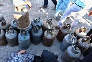 قطب صادرات نفت کشور گاز ندارد؛ وابستگی اهالی خارگ به سیلندرها