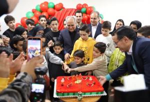 دیدار یلدایی استاندار آذربایجان شرقی با کودکان بدسرپرست