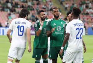 الاهلی قرارداد ریاض محرز را تمدید نمی‌کند
