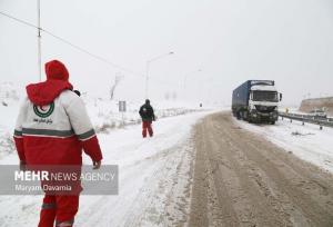 خلیلی: ۲۰۶ نفر گرفتار در برف آذربایجان غربی امدادرسانی شدند