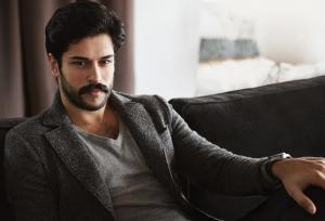 آقای بازیگر جذاب تولدش را با کریسمس جشن گرفت