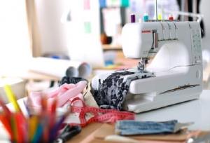 دوخت و دوز امید در مسجد؛  مساجد رودان به پایگاه اشتغال تبدیل می‌شوند