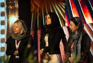 استایل شیک هدی زین‌العابدین در این مراسم جلب توجه کرد