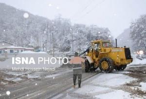 استقرار ۲۵ راهدار برای تامین ایمنی جاده‌های آستارا در زمستان