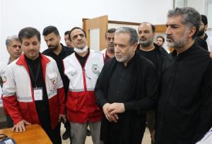 بازدید عراقچی از درمانگاه هلال‌احمر ایران در نجف