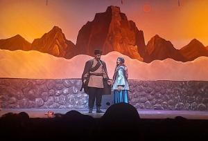 نمایش «قاچاق نبی»، روایتی از قهرمانان آذربایجانی